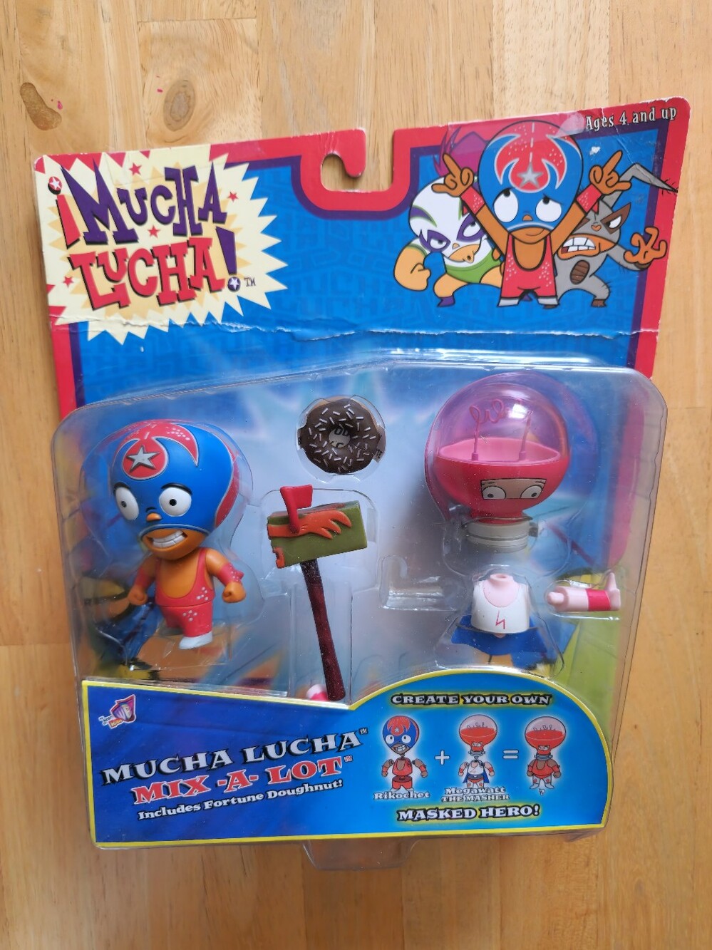 Rare Mucha Lucha 2004 JAKKS Rikochet / Megawatt create | damaged box see pics